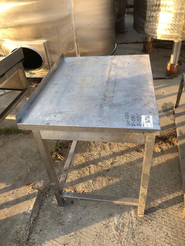 Стол, длина 0,9м инв.14714