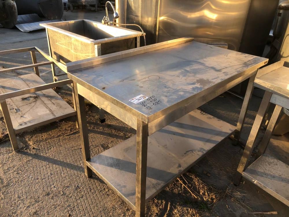 Стол, длина 1,3м инв.14720