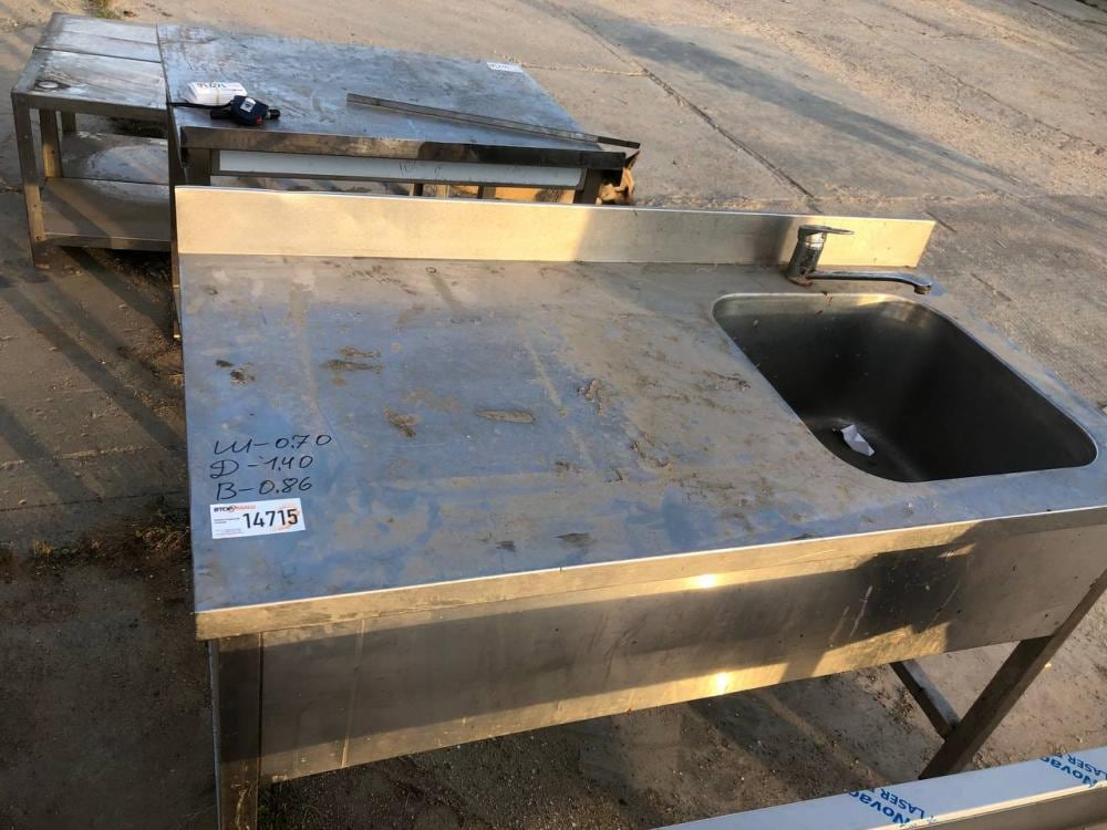 Стол с мойкой, длина 1,4м инв.14715