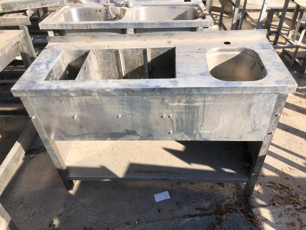 Стол с раковиной 3 секции инв.14764