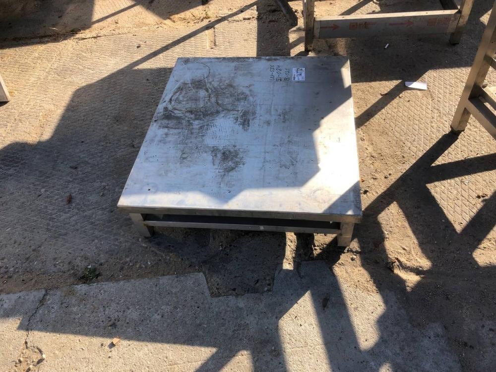 Стол, длина 0,84 инв.14772