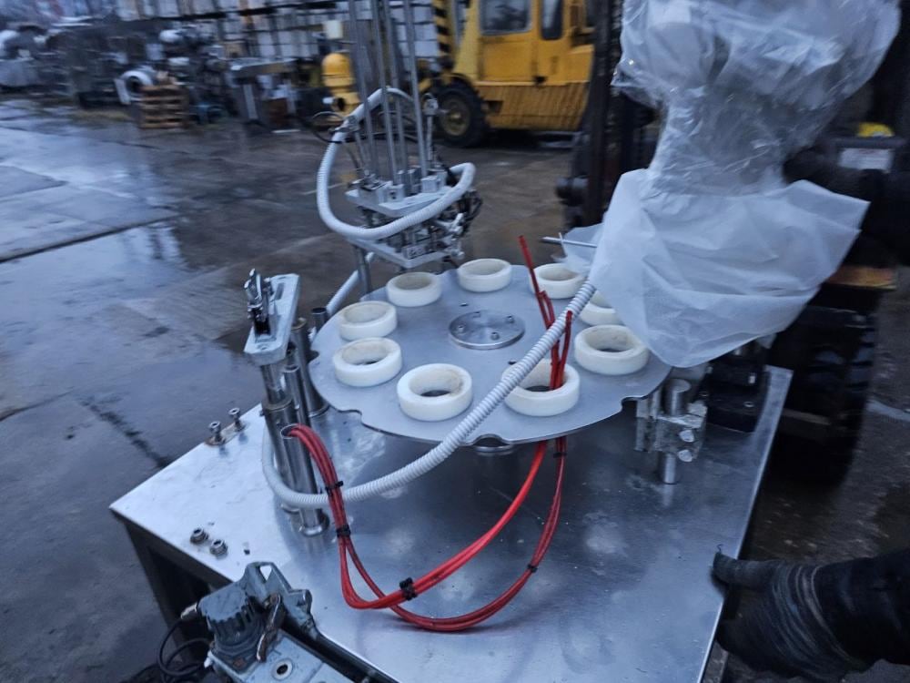 Фасовщик мороженого в рожки инв.9812