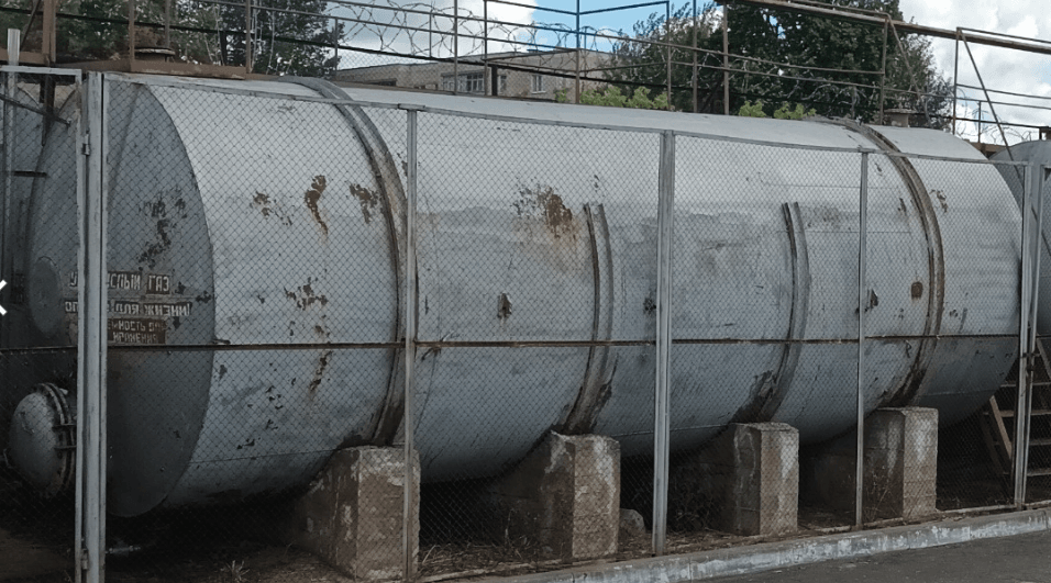 Емкости биметаллические, объем 50 куб.м.