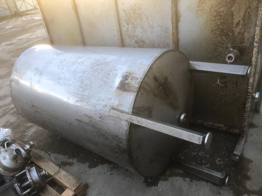 Емкость 1000л одностенная  инв.12571