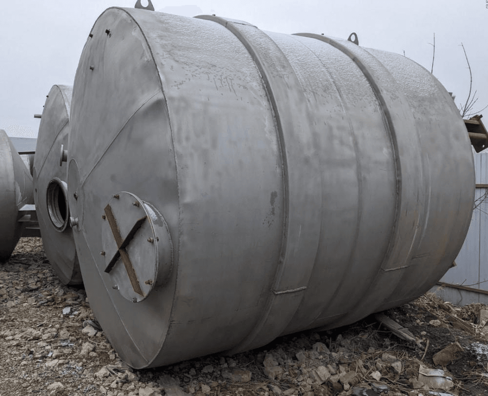 Емкость нержавеющая, объем 14 куб.м.