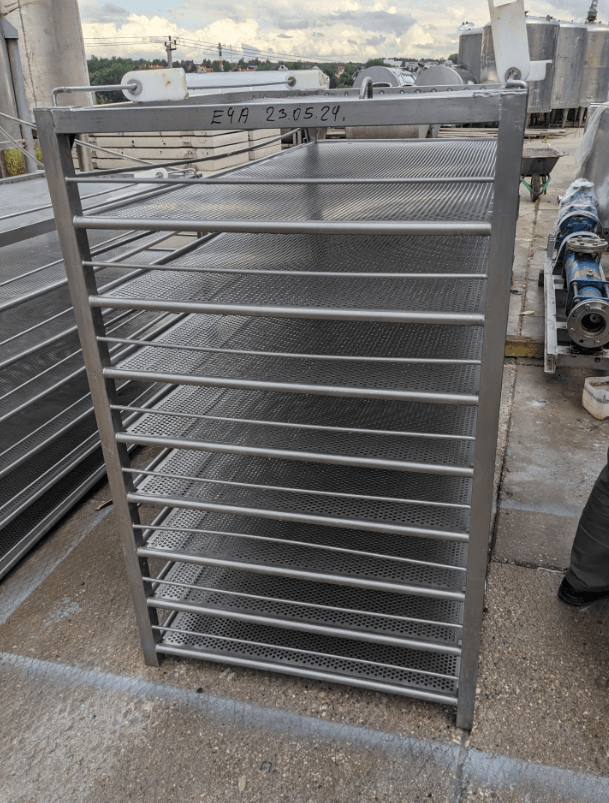 Стеллажи нержавеющие, на 8 полок