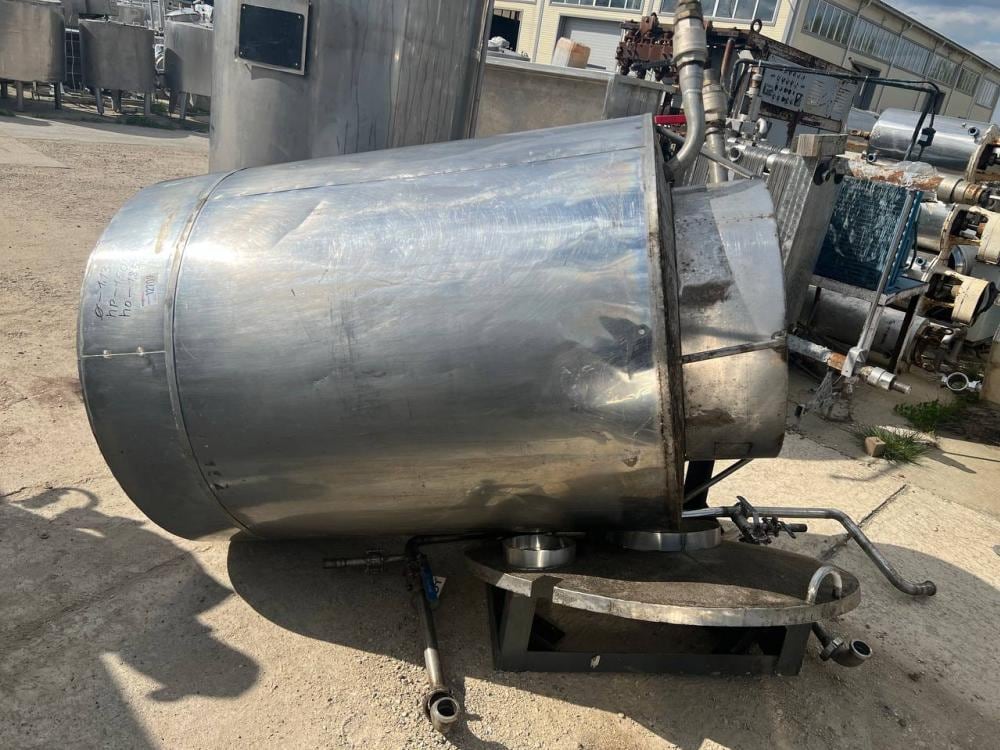 Ёмкость 1500л одностенная инв.12709