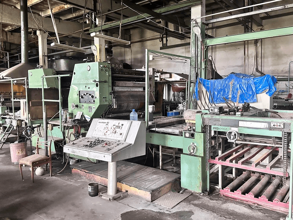 Линия лакировки и литографии жести