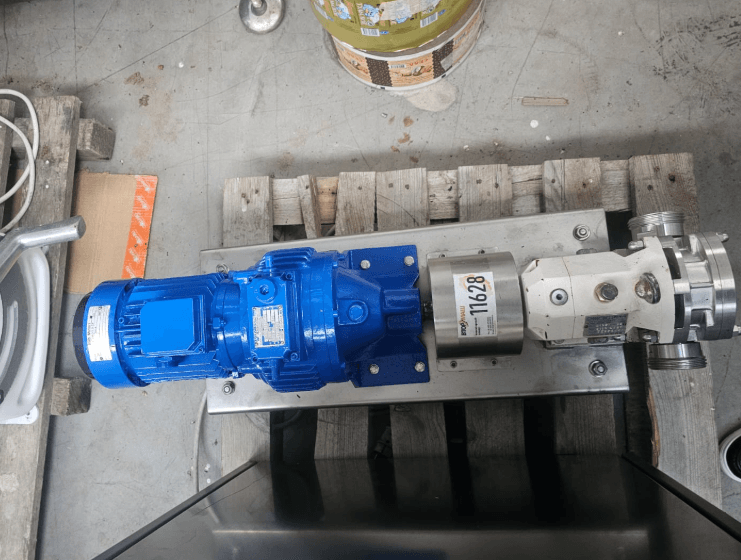 Насос  инв.11628
