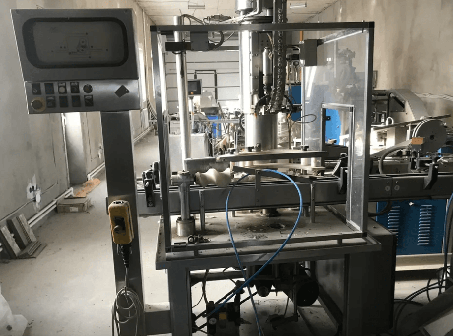 Укупор стекло-бутылок, пробка камю инв.8224