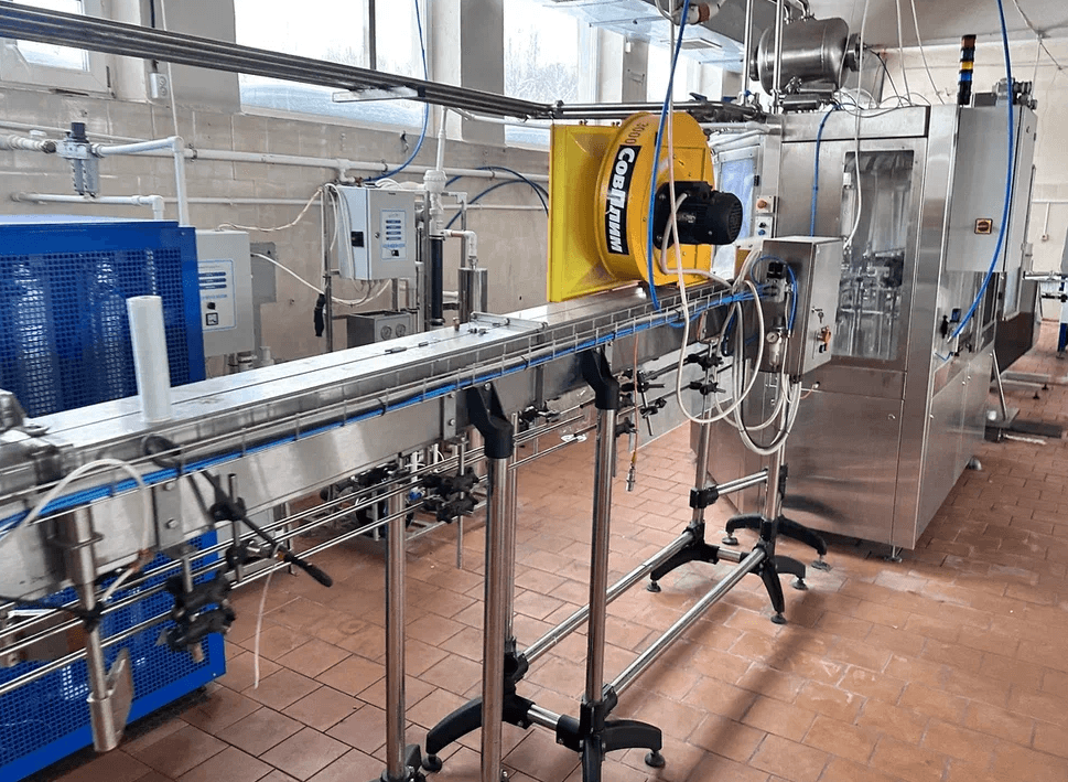 Линия розлива Avis с выдувом 3000бут