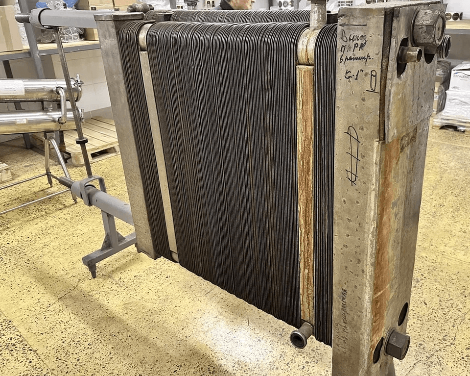 Теплообменник пластинчатый трех-секционный