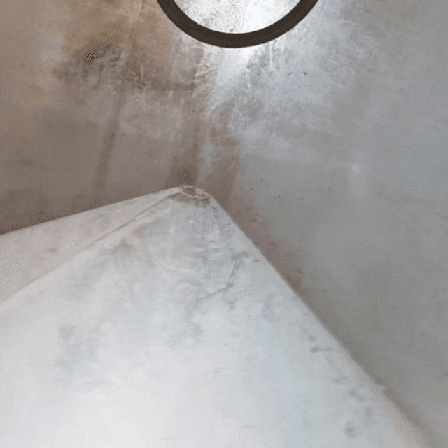 Емкость 12 куб.м.  с термоизоляцией.