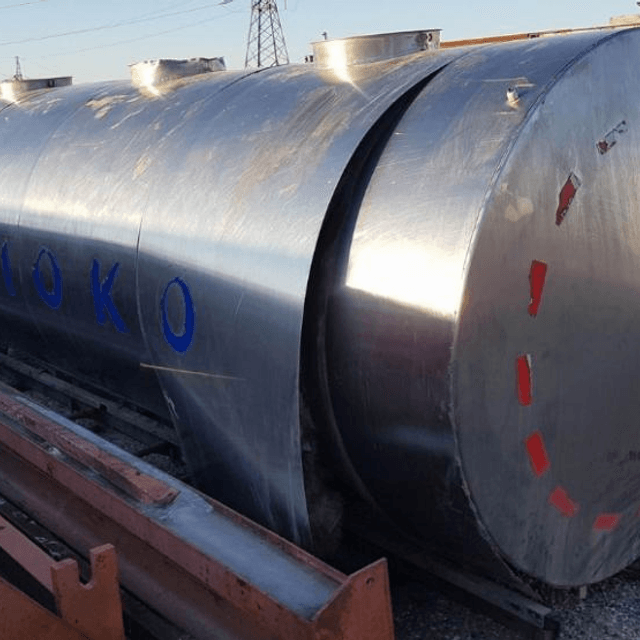 Емкость 12 куб.м.  с термоизоляцией.