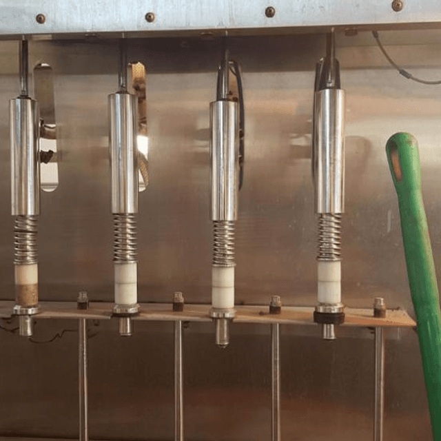 Линия розлива газ/негаз  в ПЭТ бутылку. инв.6364