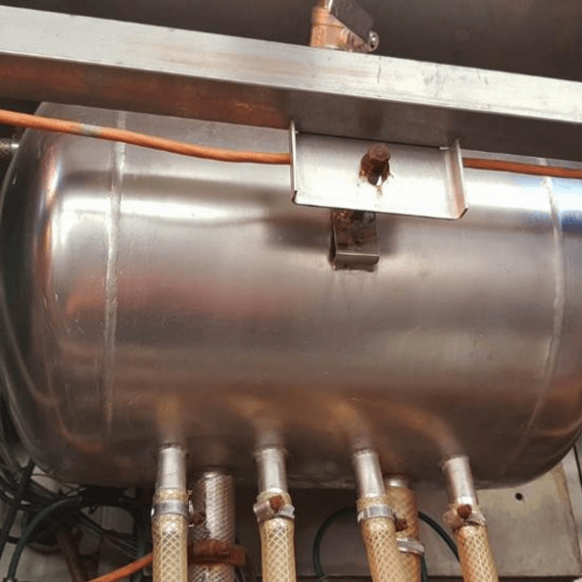 Линия розлива газ/негаз  в ПЭТ бутылку. инв.6364