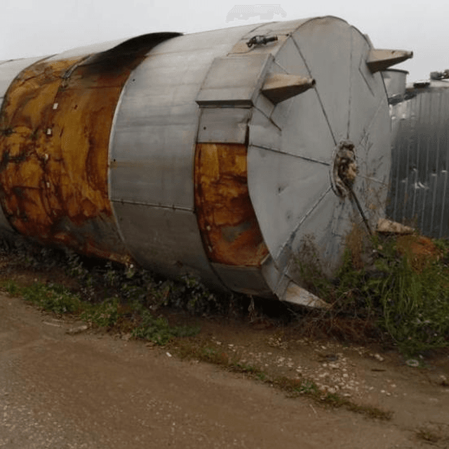 Объем 20 куб.м. рубашка, термос.