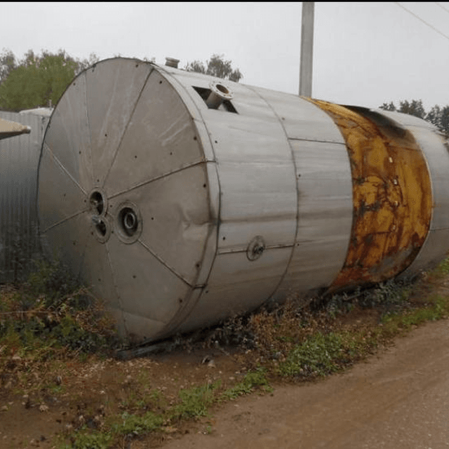 Объем 20 куб.м. рубашка, термос.