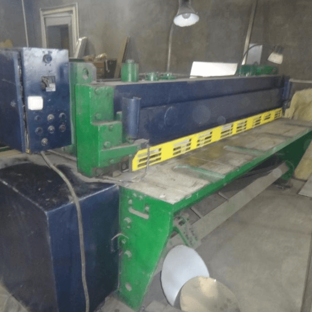 Гильoтинa мехaническaя 6,3х2500