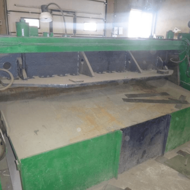 Гильoтинa мехaническaя 6,3х2500