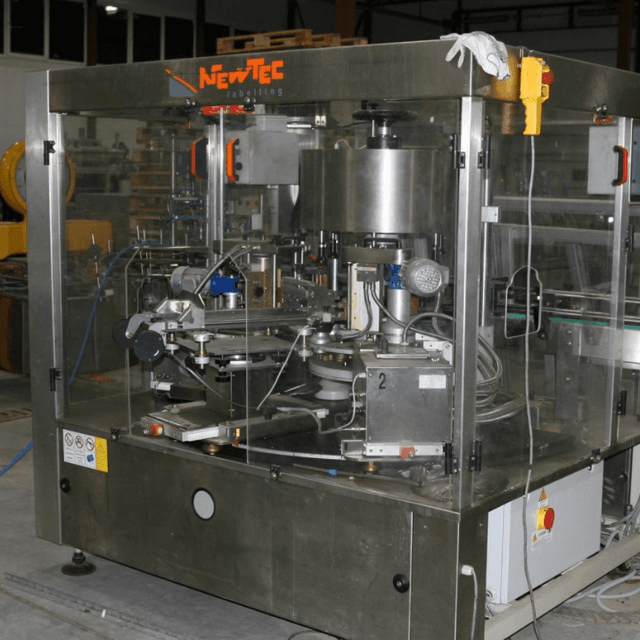 Линия розлива в ПЭТ 3000 бут/час объемом 1л.