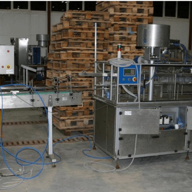 Линия розлива в ПЭТ 3000 бут/час объемом 1л.