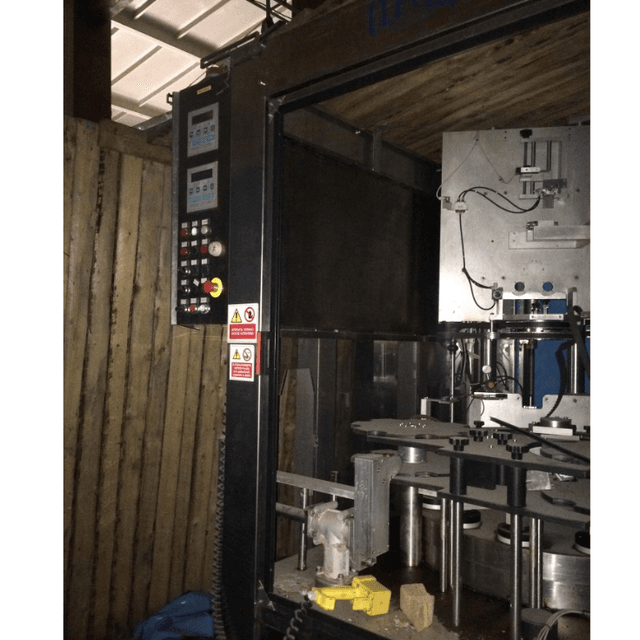 Станок надевания термочулка на бутылку clever