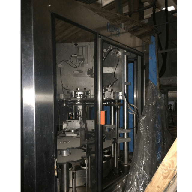 Станок надевания термочулка на бутылку clever