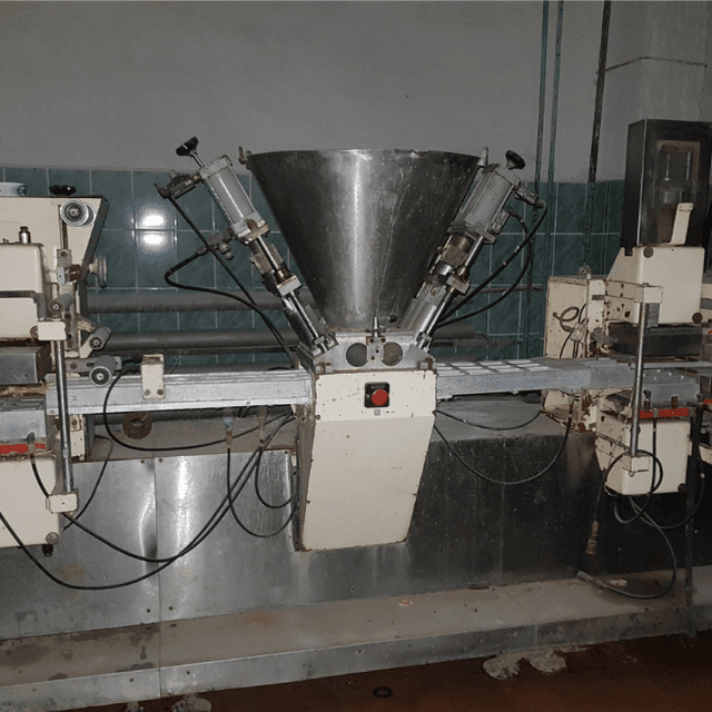 Фасовщик плавленого сыра в ванночки  инв.1705