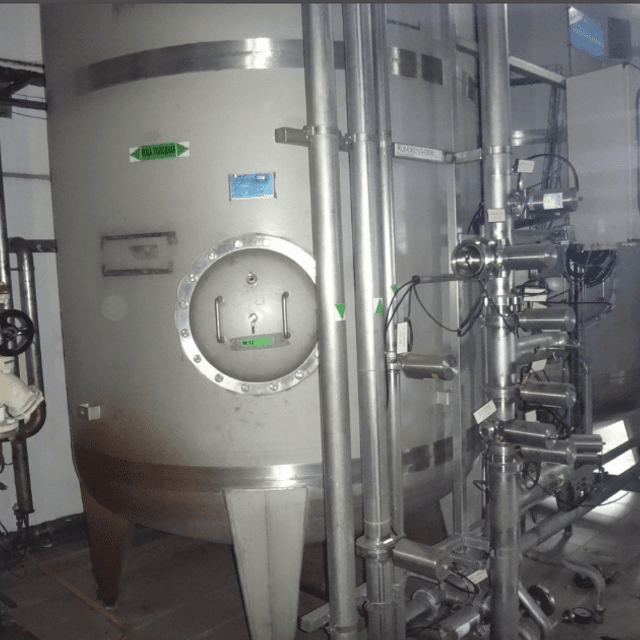 Емкость напорная нерж. 12 кубов