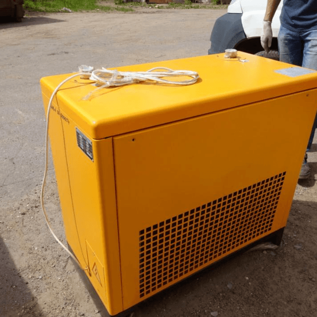 Компрессор воздушный винтовой инв.6915