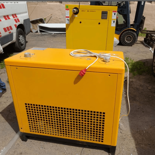 Компрессор воздушный винтовой инв.6915