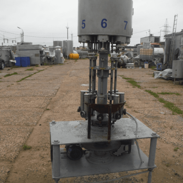 Полуавтомат розлива газированных напитков в ПЭТ