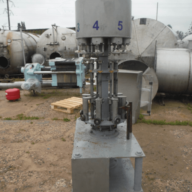 Полуавтомат розлива газированных напитков в ПЭТ