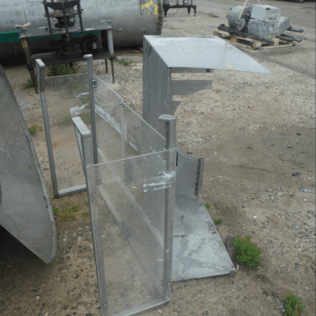 Полуавтомат розлива газированных напитков в ПЭТ