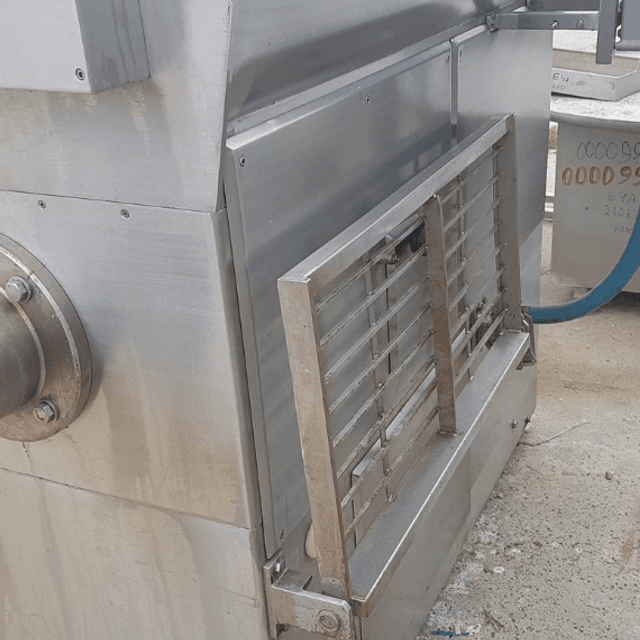 Фарш-мешалка волчек Velati TAM 180 700, объем чаши 700 литров