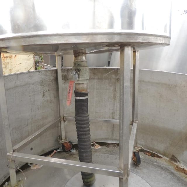 Емкость 150л высота общая  1м. инв.7995