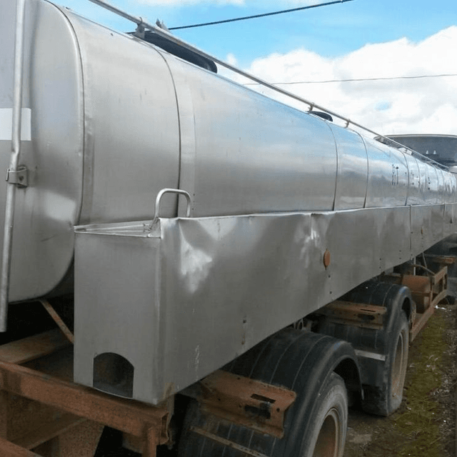 Цистерна 16м3 4-х секционная на раме