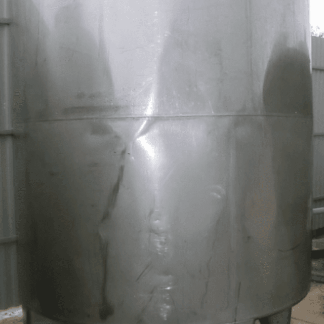 Емкость 5 куб.м. Слегка деформирована е.4053