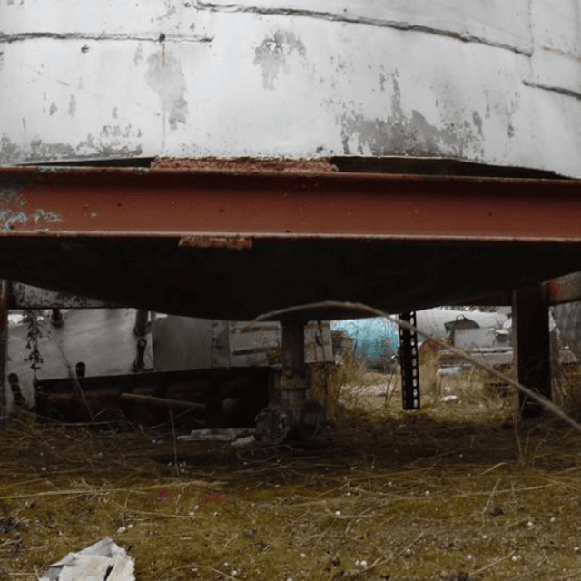 Емкость 2 куб.м. вертикальная, овальная