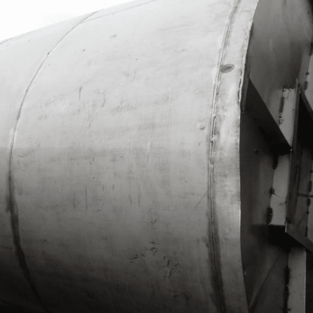 Емкость 8 куб.м.  плоское дно.