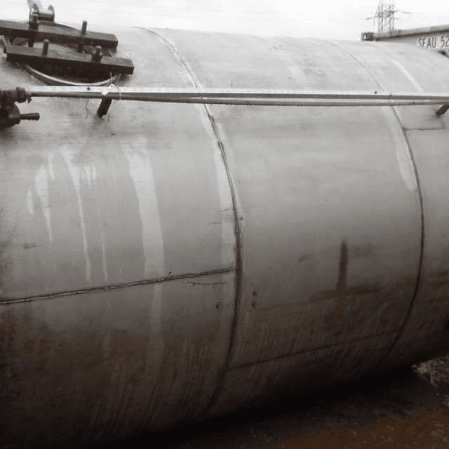 Емкость 8 куб.м.  плоское дно.