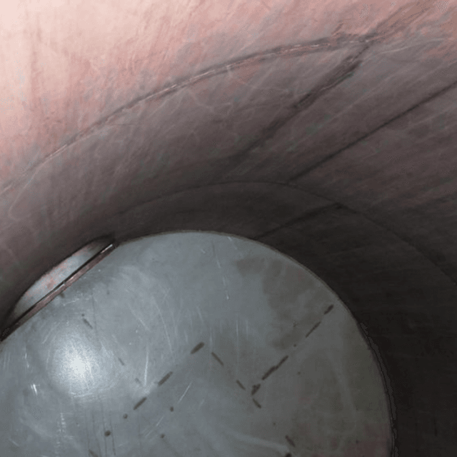 Емкость 8 куб.м.  плоское дно.