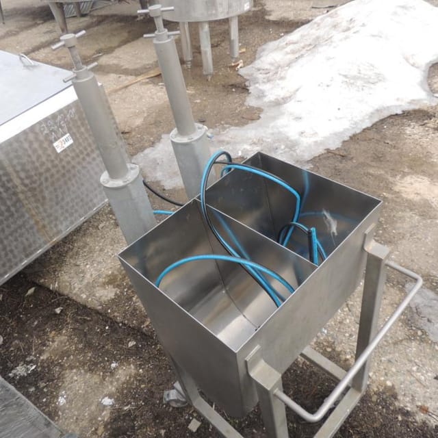 Дозатор мороженого двухпоршневой инв.3406