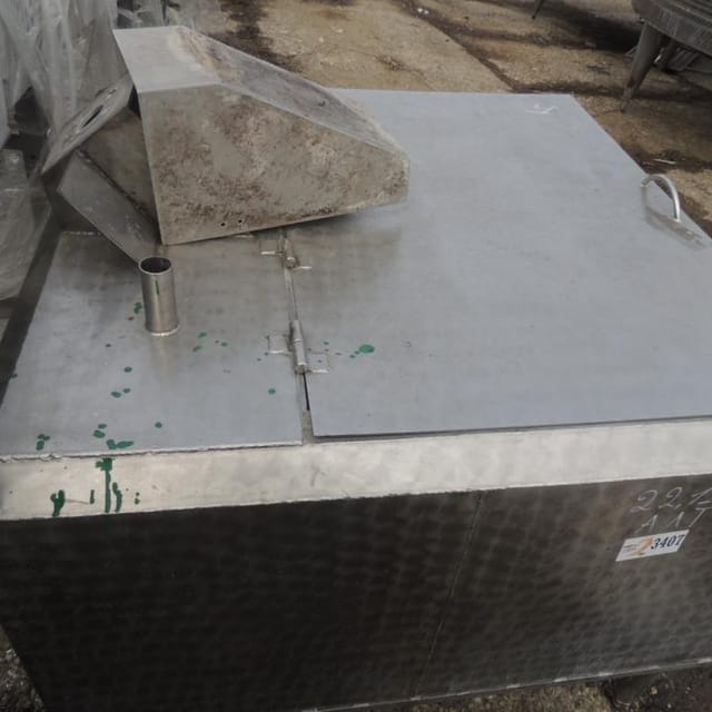 Бак квадратный 1000л инв.3407