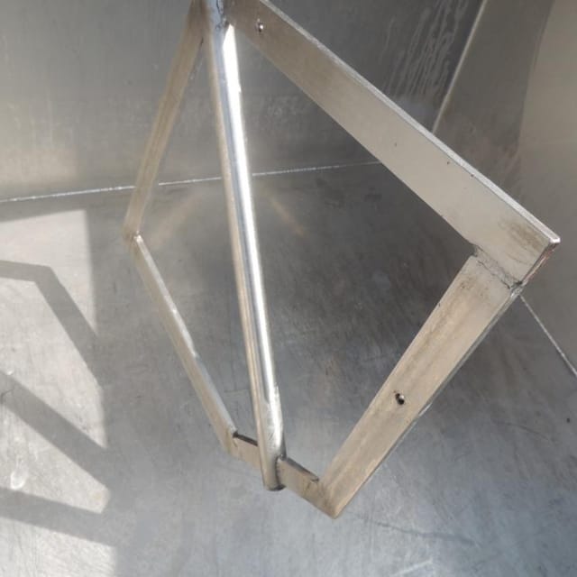 Бак квадратный 1000л с мешалкой инв.5685