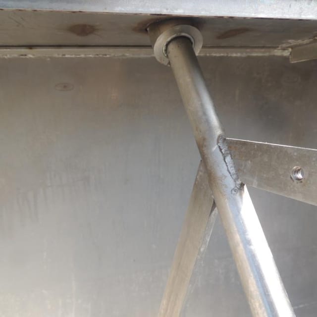 Бак квадратный 1000л с мешалкой инв.5685