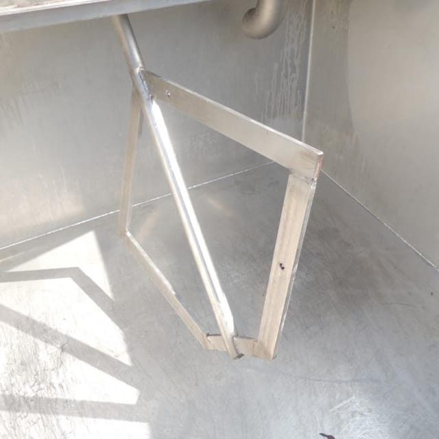 Бак квадратный 1000л с мешалкой инв.5685