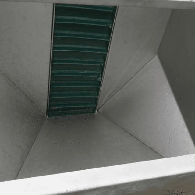 Элеватор подачи пробки пробки в бункер ориентатора, высота подъема 3 метра