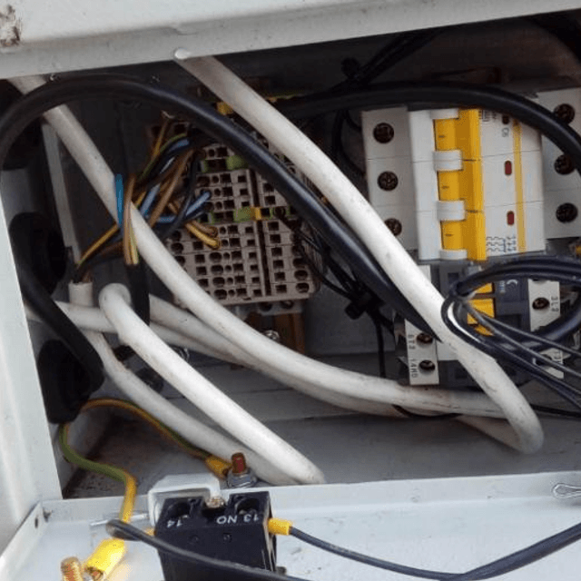 Элеватор подачи пробки пробки в бункер ориентатора, высота подъема 2,7 метра